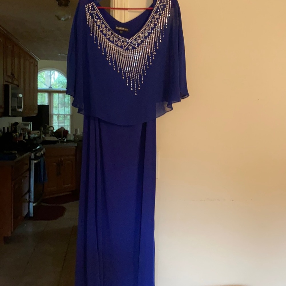 Size 14 dress.  Worn once. Beautiful and comfy.